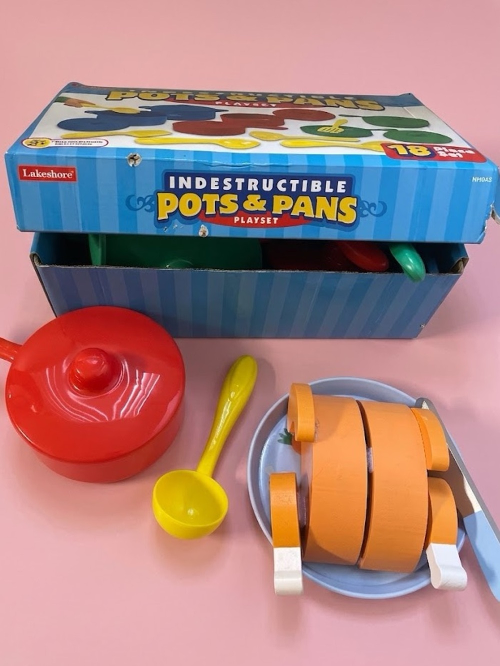 Kids Pretend Play Cookware & Dinner Set - Wooden cut up chicken